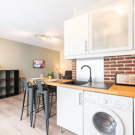 1 Bedroom Center * Lille